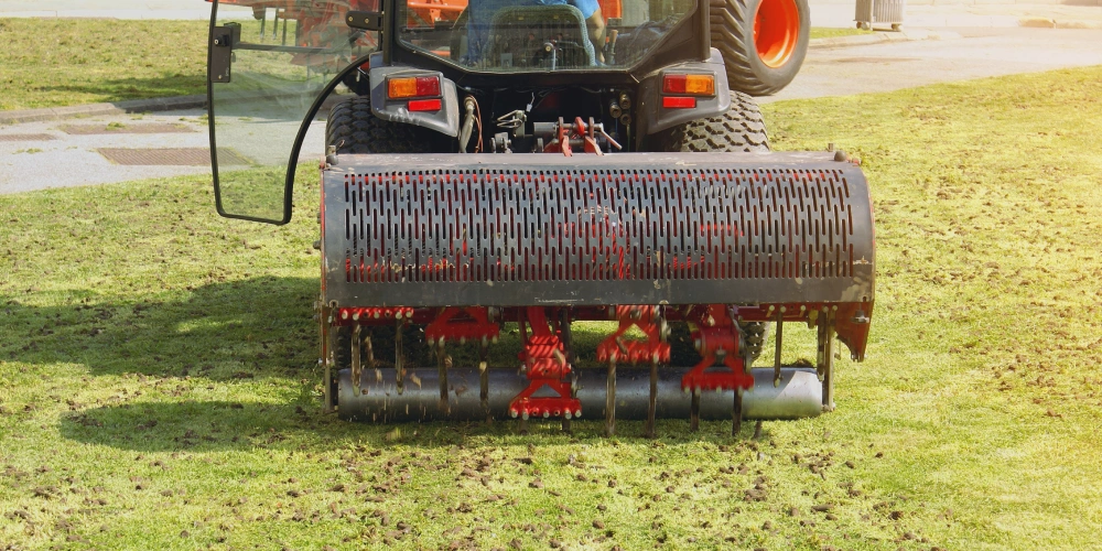 when to aerate your lawn in north florida
